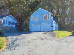 5 Highridge Dr, Augusta, ME 04330