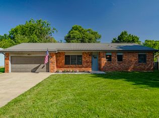 821 E Edgewood Street, Springfield, MO 65807