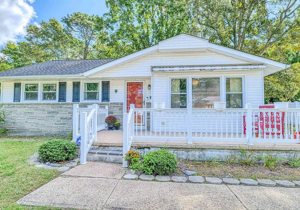 9 Nassau Rd