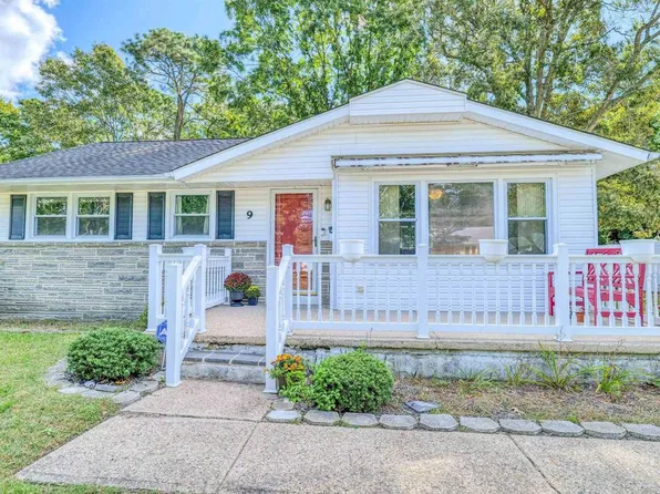 9 Nassau Rd, Somers Point, NJ 08244