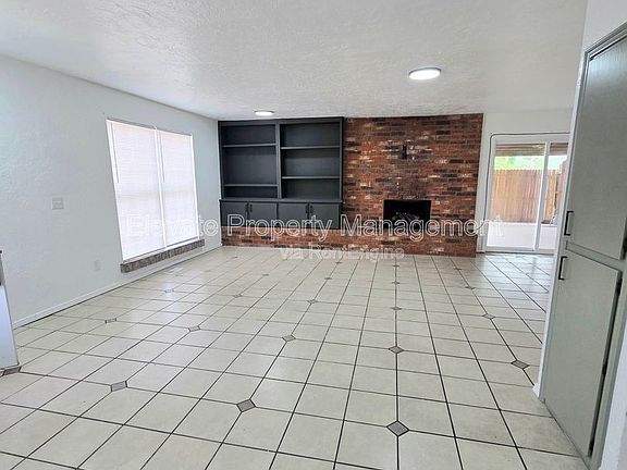 3rd image of 530 Westwood Ct