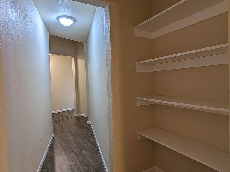 307 Main St #4 — Photo 6