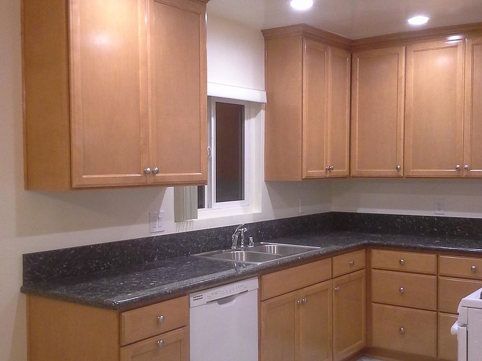 1st image of 2732 Arlington Ave APT G