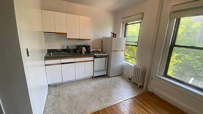 Rented by Zjama Realty Corp | media 12