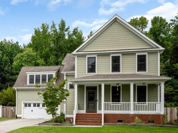 1928 Rockwood Dr, Chesapeake, VA 23323