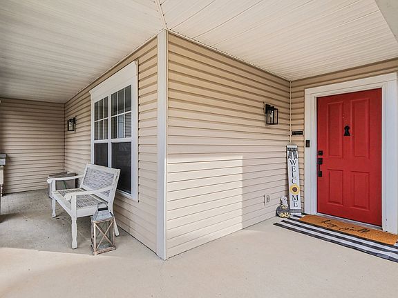 3rd image of 1736 Stone Hollow Ct