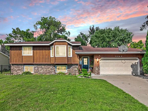 5569 Asbury St, Shoreview, MN 55126