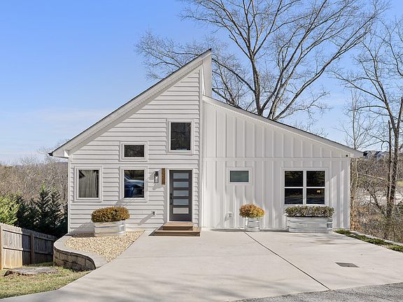 5th image of 1120 Dagnan Ln