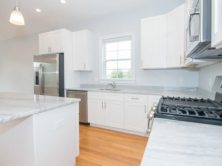4 Islington St #4 — Photo 12