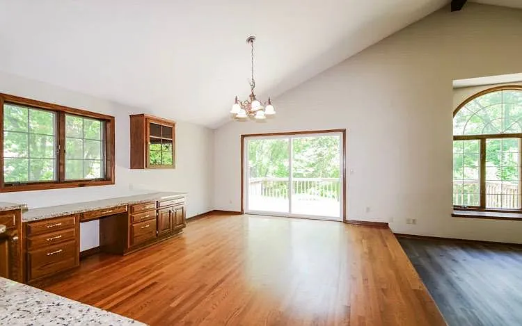 3024 Furness Ct N — Photo 4