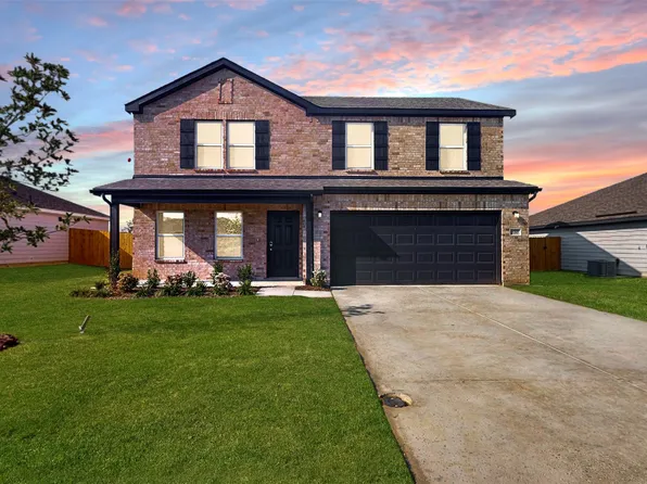 120 Cooper Dr, Cleburne, TX 76031