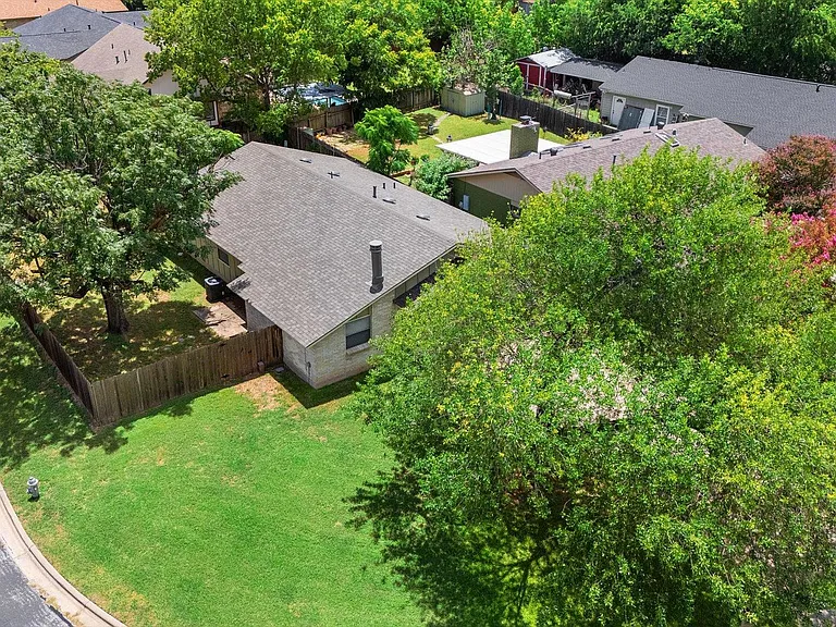 10300 E Rutland Vlg — Photo 9