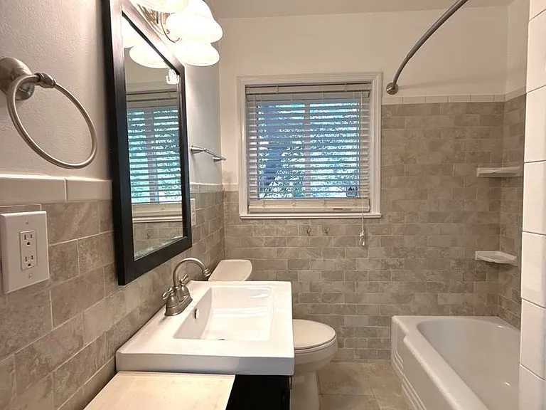 932 Hickory Nut St — Photo 14