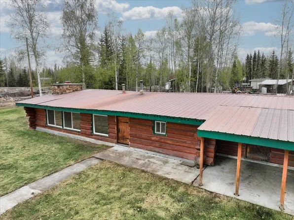 1025 Sirlin Dr, North Pole, AK 99705