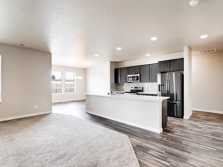 1935 W Heavy Timber Dr — Photo 12