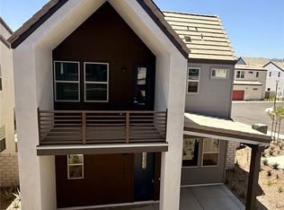 27415 Creekwood Ln, Valencia, CA 91381