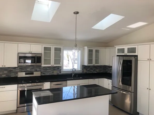 167 N Main St, Rockland, ME 04841