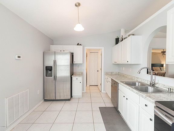 3rd image of 4085 Grand Meadows Blvd