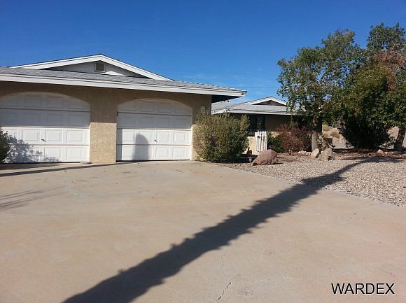 1st image of 3873 Bear Dr