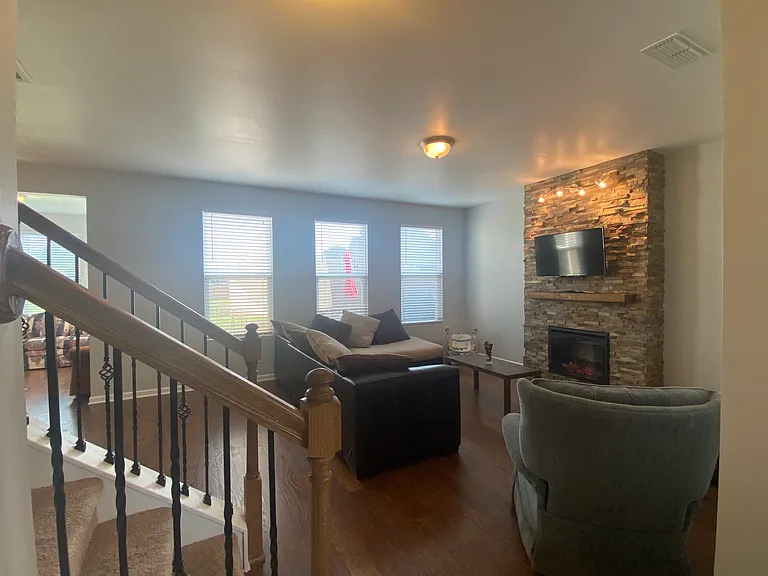 2429 Miranda Dr — Photo 14