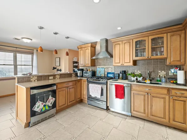 87 Oak St, Bayonne, NJ 07002