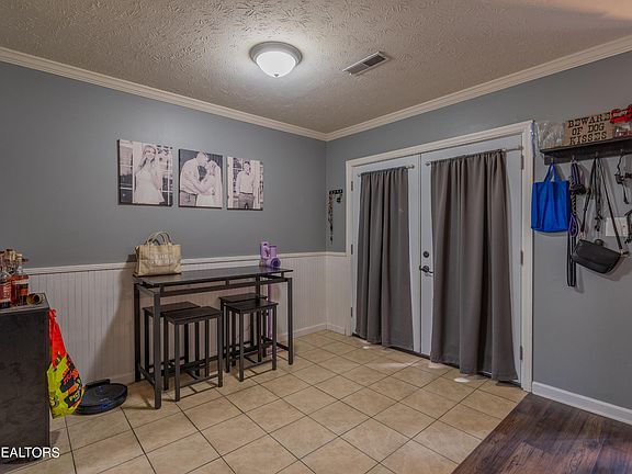 5th image of 7546 Chatham Cir