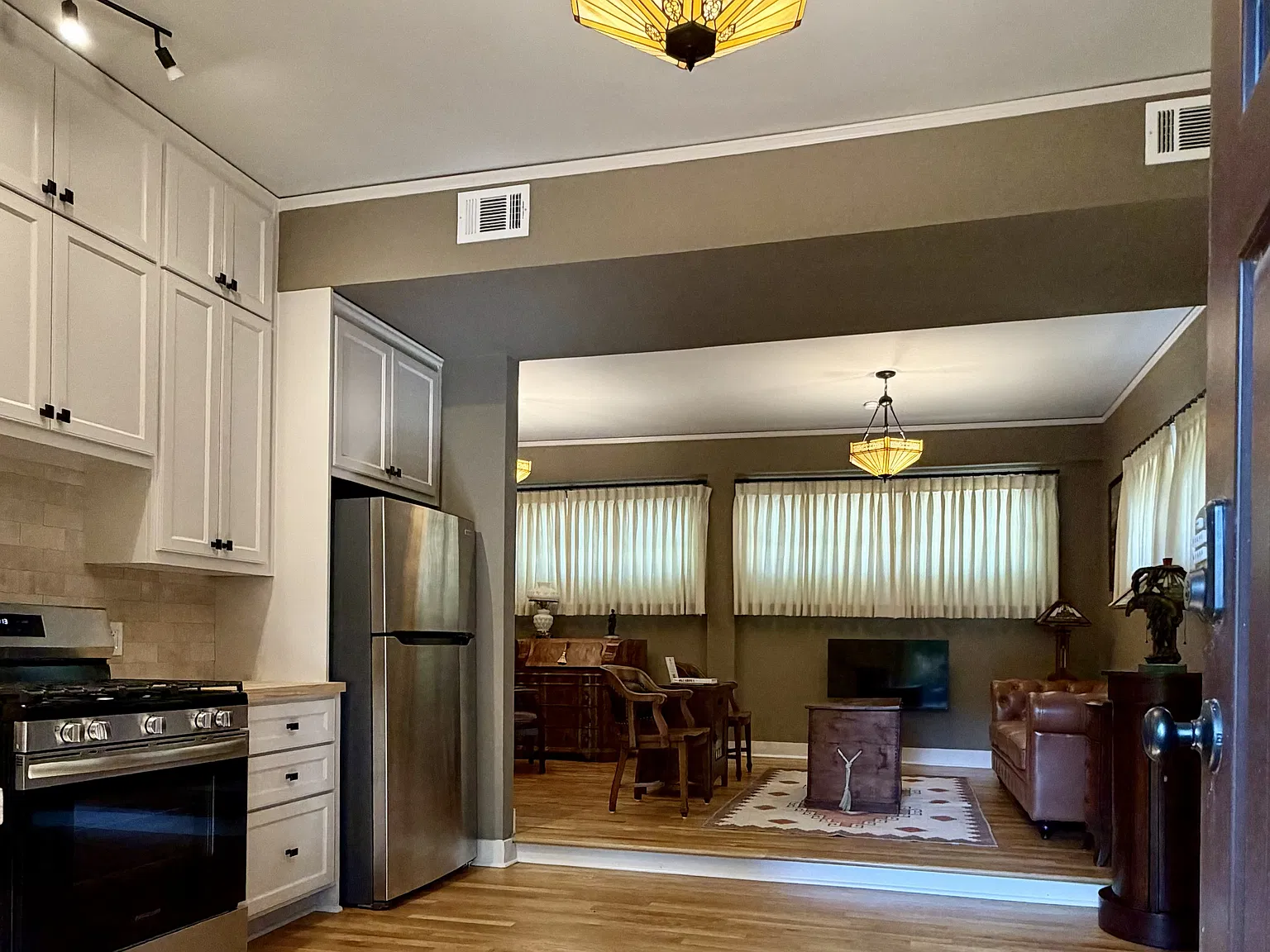 1 bed, 750 sqft, $3,500 — Photo 3
