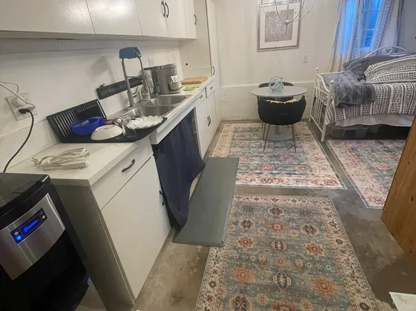 105 S Harbor View Ave #C, San Pedro, CA 90732