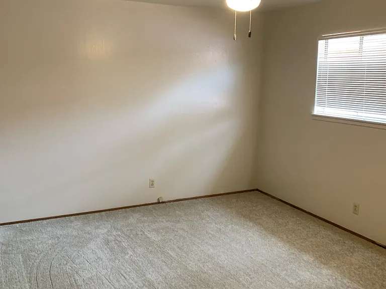 2721 I St — Photo 16