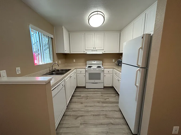 Wind Chase Apartment Homes — Photo 10