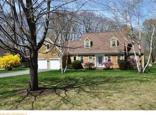 28 Waterhouse Rd, Cape Elizabeth, ME 04107