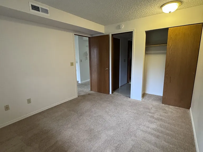 9725 Independence Dr #103 — Photo 6