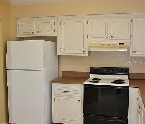 5th image of 1706 Belleair Forest Dr APT 116