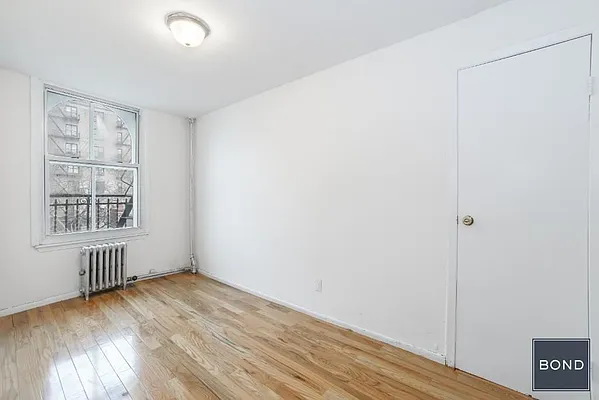 Rented by Bond New York | media 19