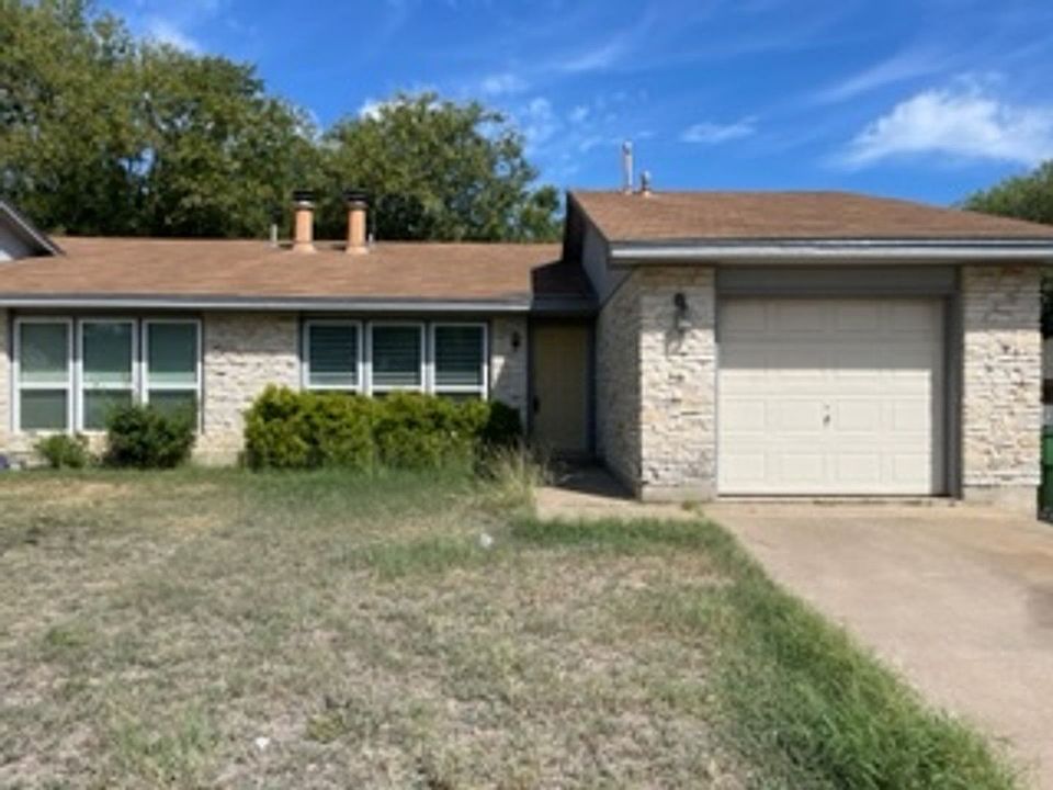 1st image of 606B Country Aire Dr