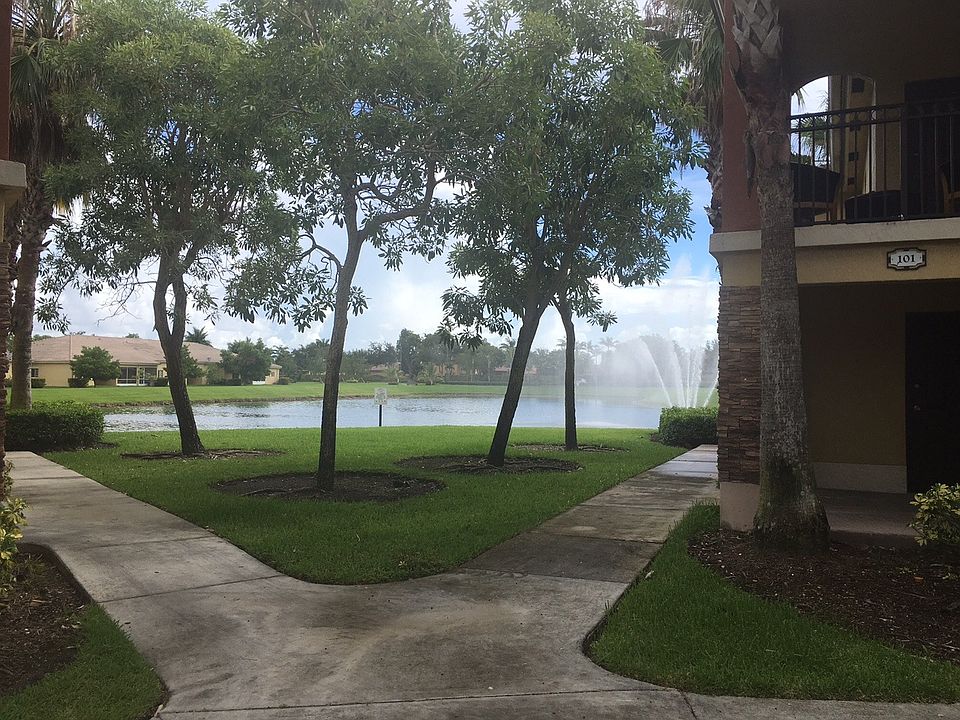 1st image of 1005 NE 34th Ave Unit 203