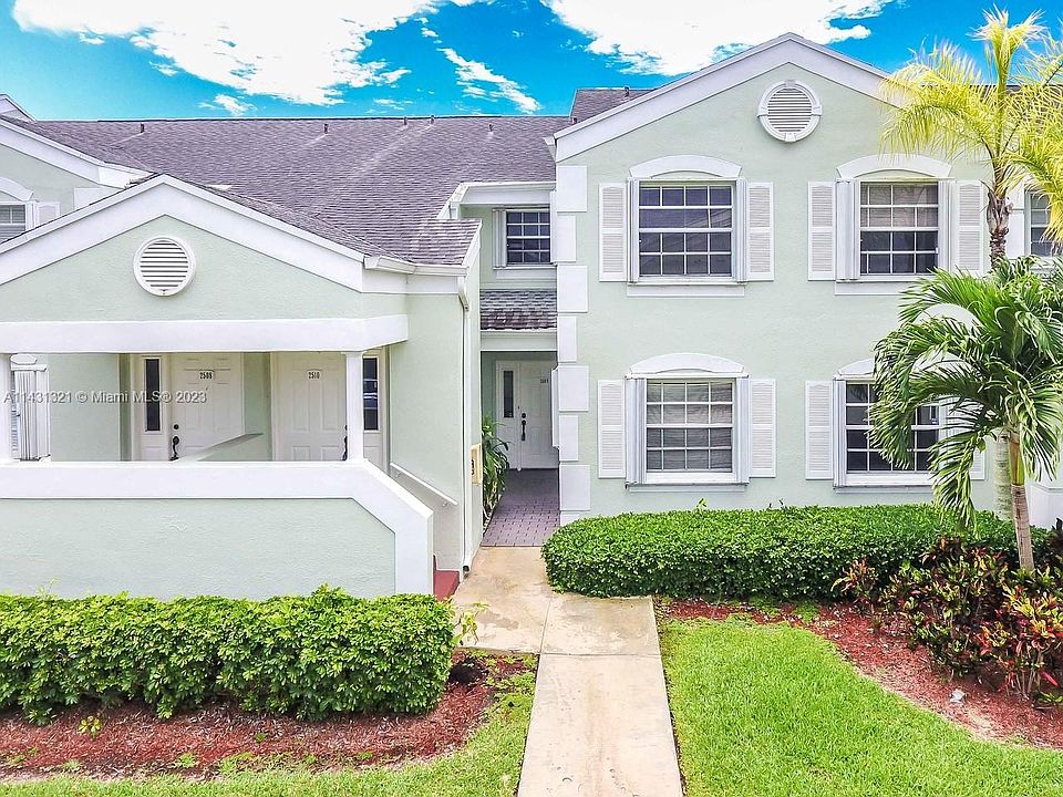 1st image of 2509 SE 20th Pl #105-A