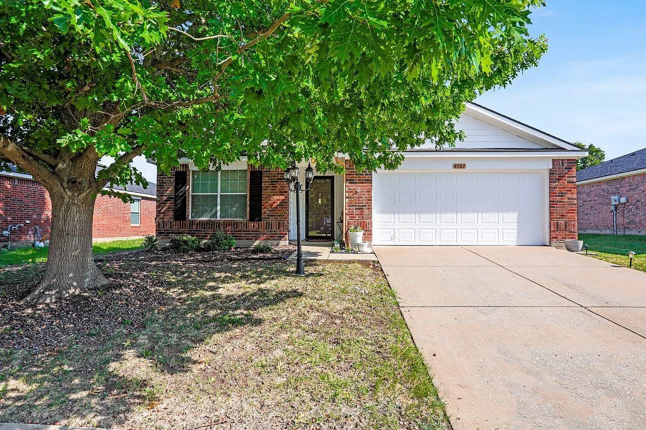4507 Falcon Dr — Photo 1
