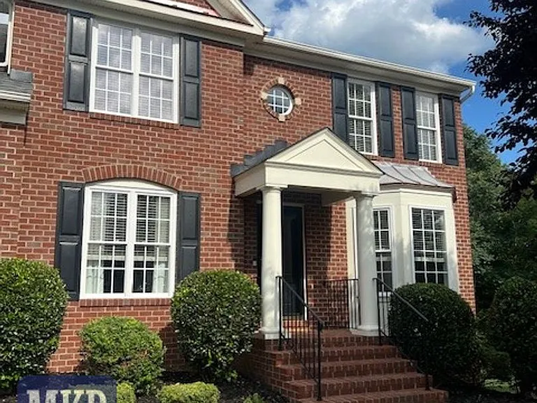 6564 Monet Dr — Photo 2