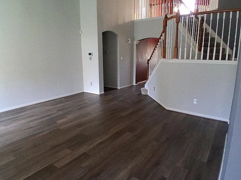 7915 Wolfield Ln — Photo 15