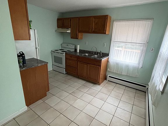 2nd image of 7 Meadow St #1