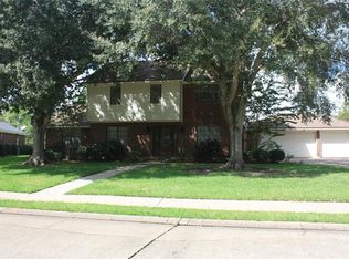 20 Colony Sq, Angleton, TX 77515