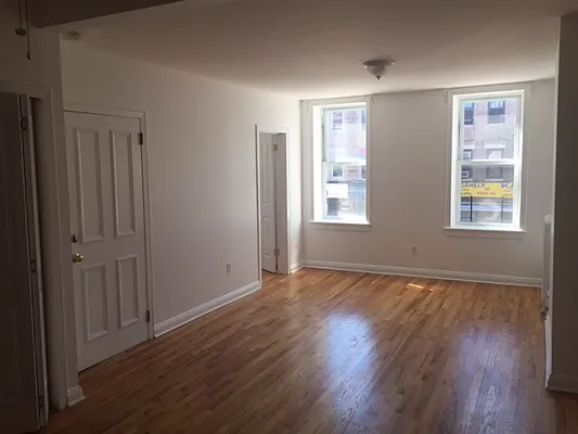 Rented by Alexander Bilu, LREB | media 23