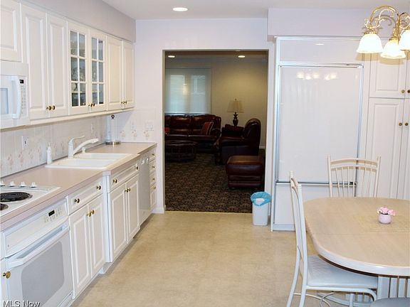 5th image of 5957 Williamsburg Dr