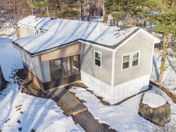 143 Bartion Ct, Bartonsville, PA 18321