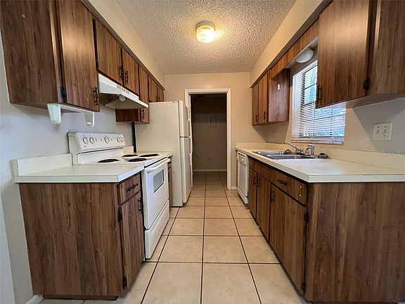 2nd image of 1403 Crystal Ct