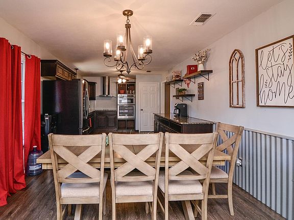 5th image of 315 Parkwood Ln
