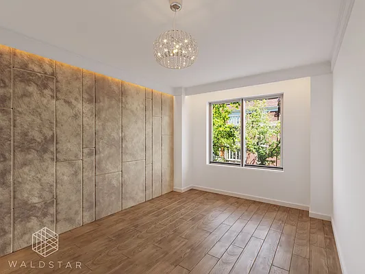 Sold by Waldstar Real Estate LLC | media 6