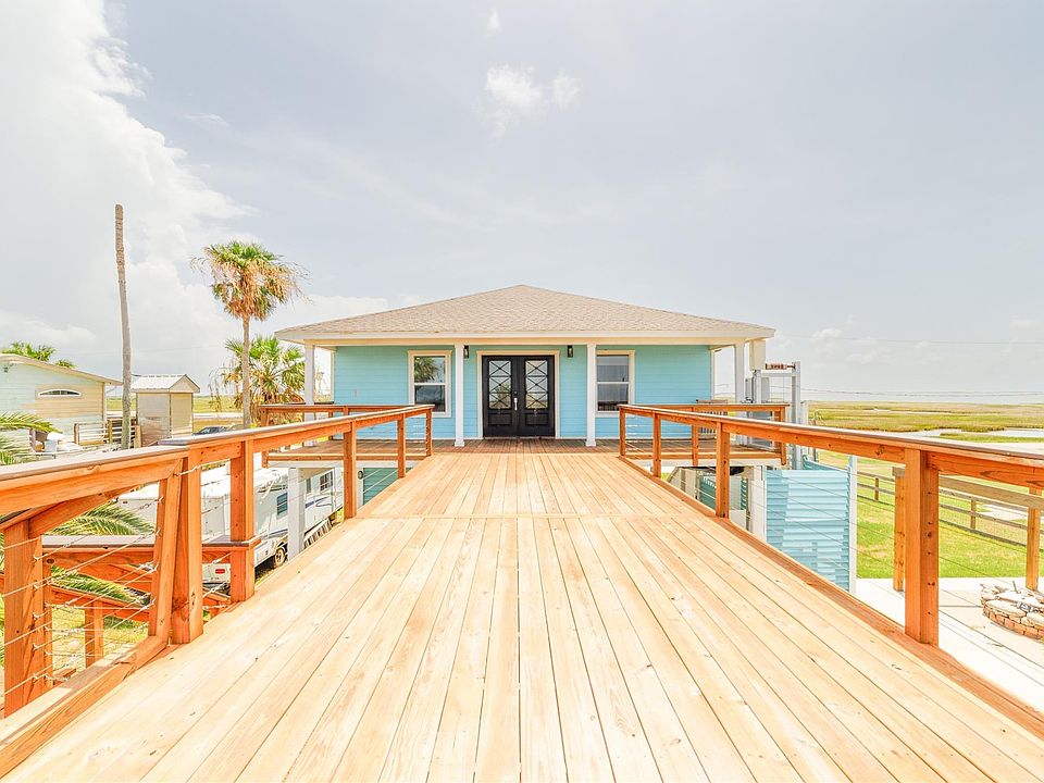 1st image of 708 Dolphin Dr