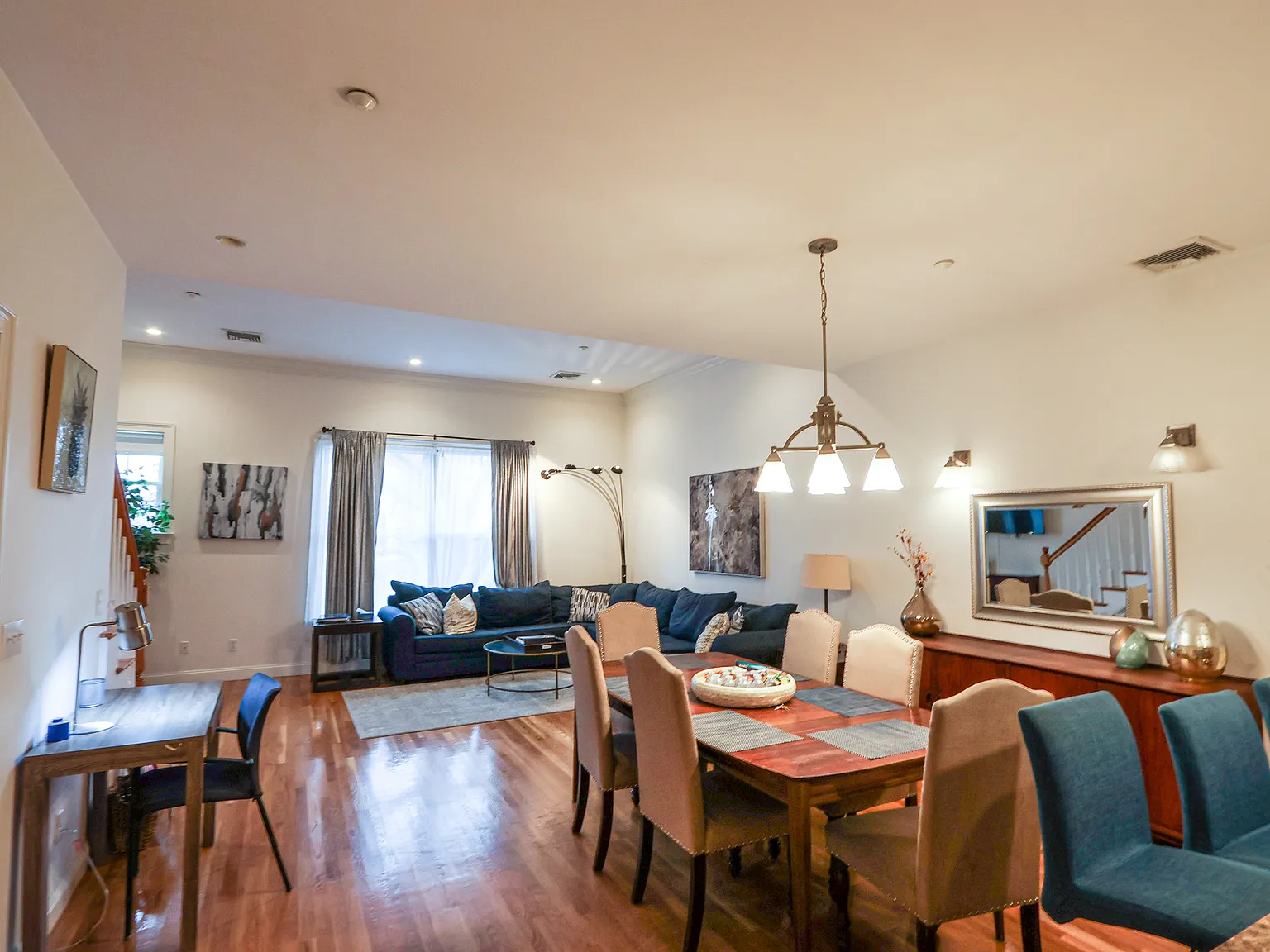 3 bed, 1600 sqft, $12,000 — Photo 1